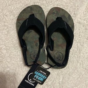 Volcom size 8 toddler sandals